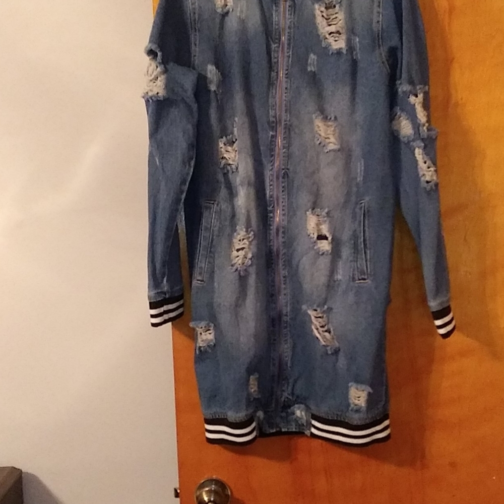 Denim jacket - Picture 6 of 10
